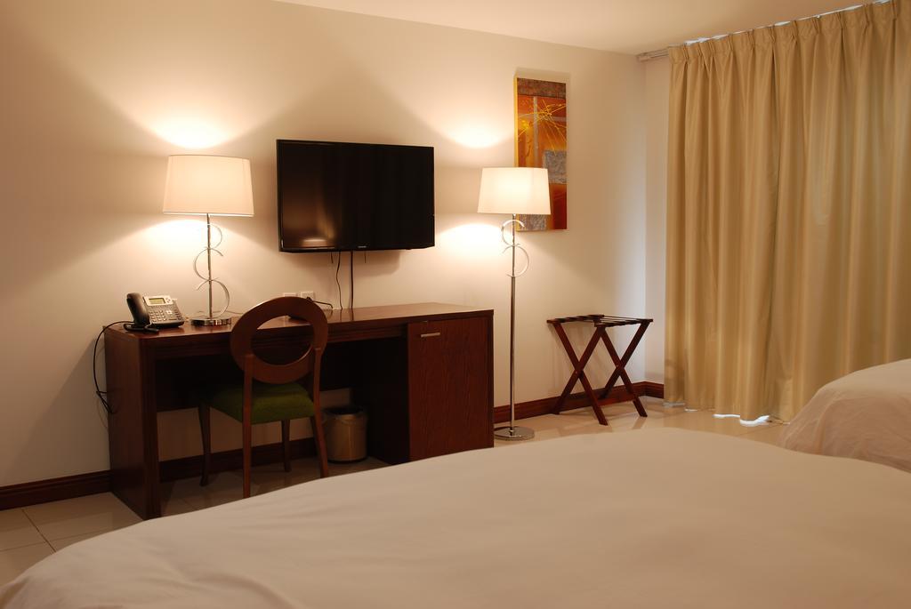 Ramada By Wyndham Princess Paramaribo Extérieur photo